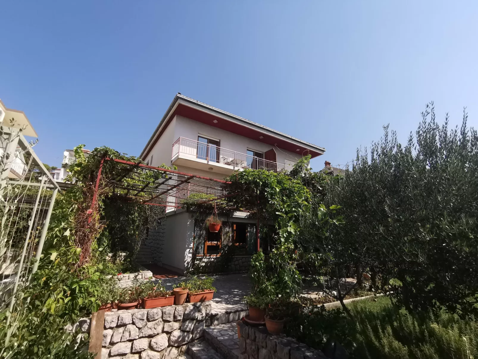 Wohnung in Crikvenica mit privatem Parkplatz-Buiten