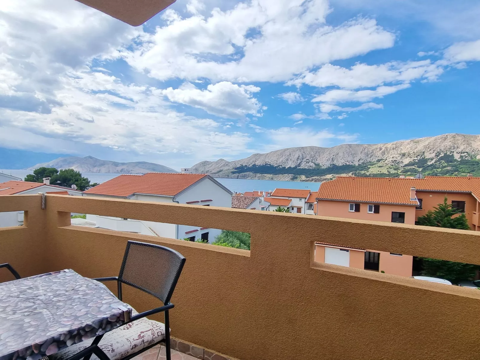 Wohnung in Baška mit Eigenem Balkon-Buiten