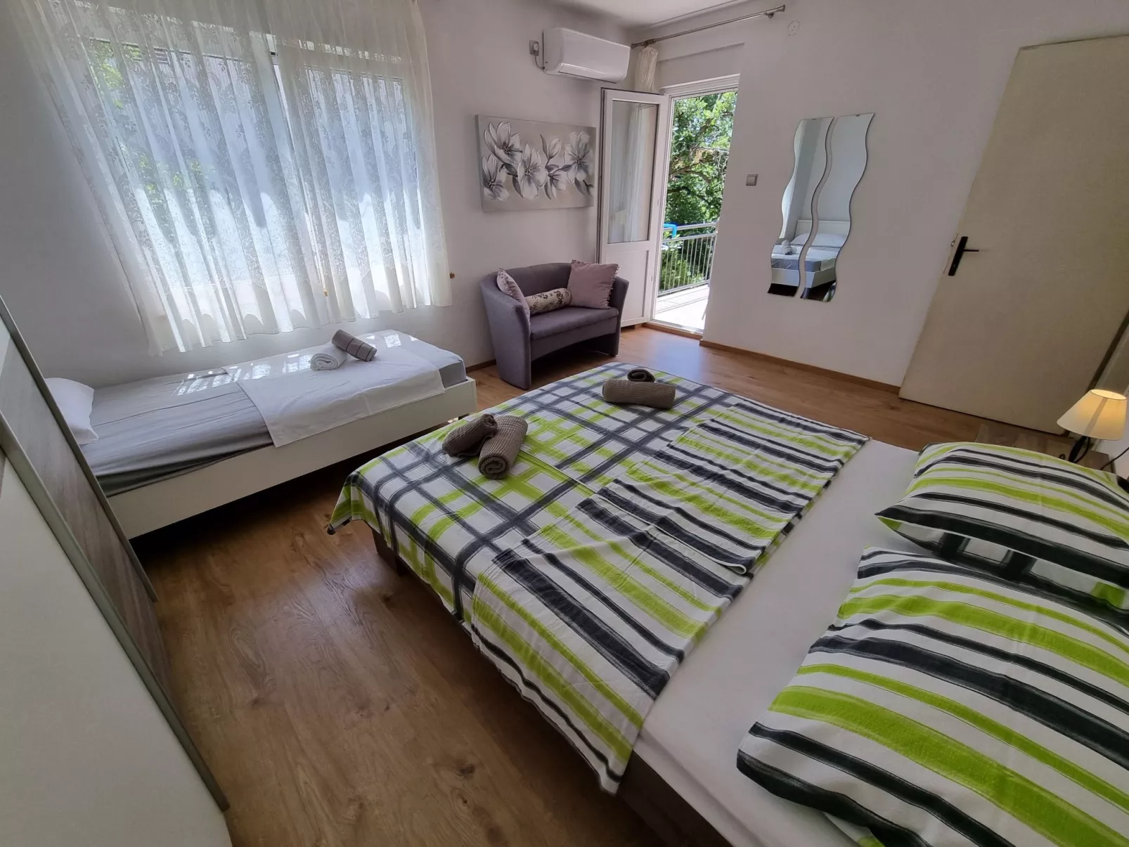 "Bruno" mit Blick auf das Wasser-Image-tags.info