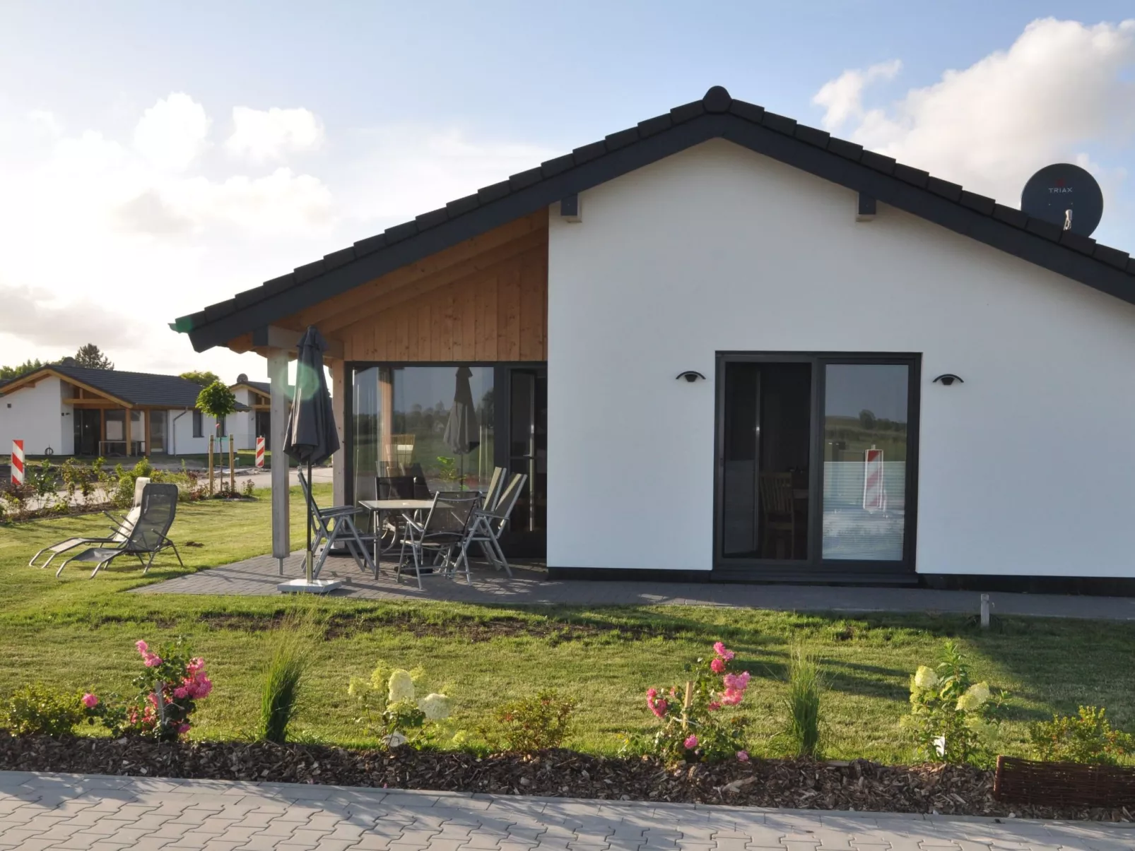 G13 Ferienhaus mit Garten und Fahrradschuppen-Buiten