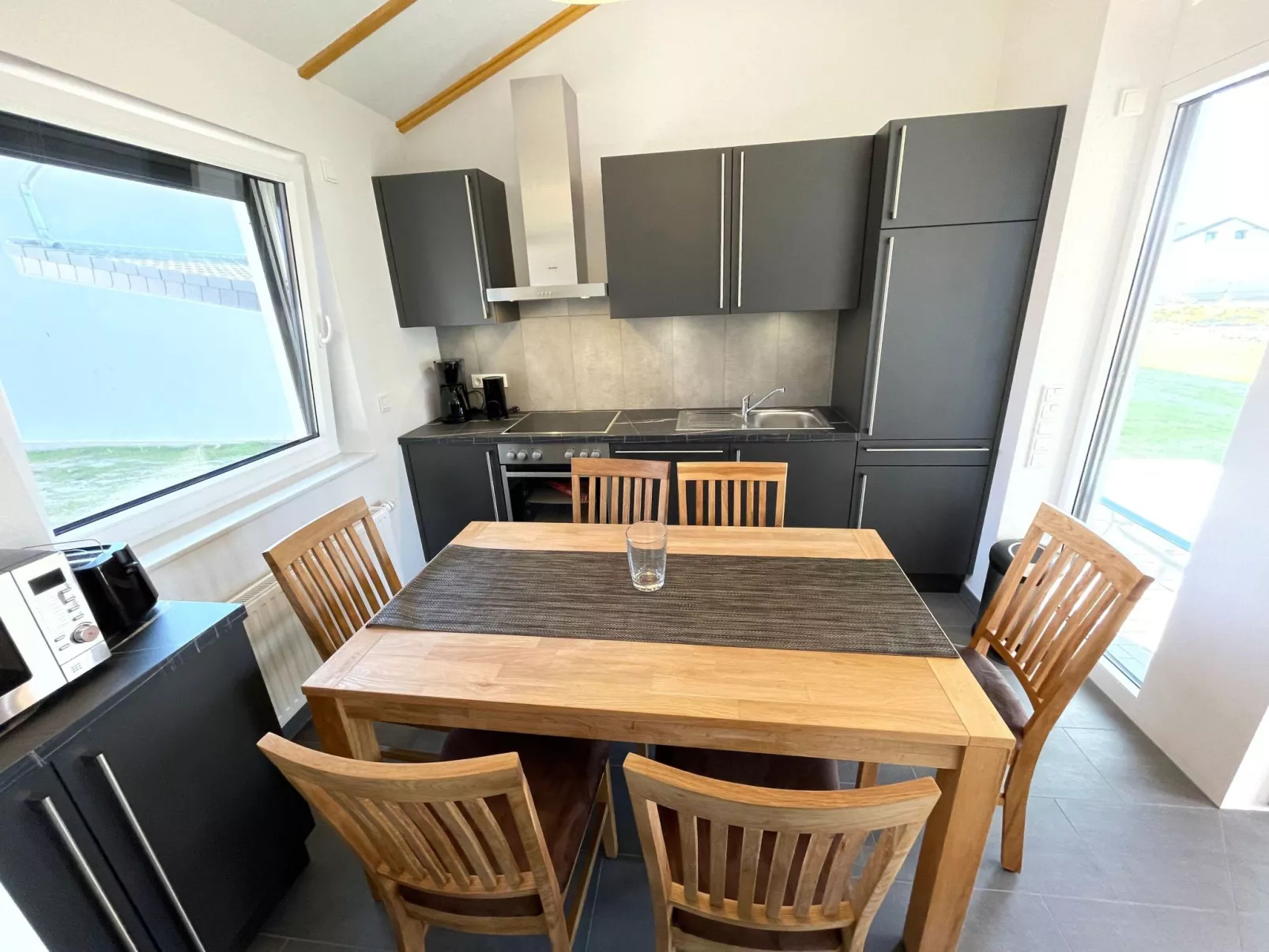 G11 Eingezäuntes Neubau-Haus in Eckwarderhörne-Binnen