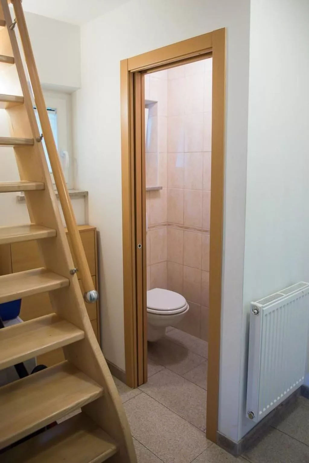 Kleines Haus am Rande des Waldes-Binnen