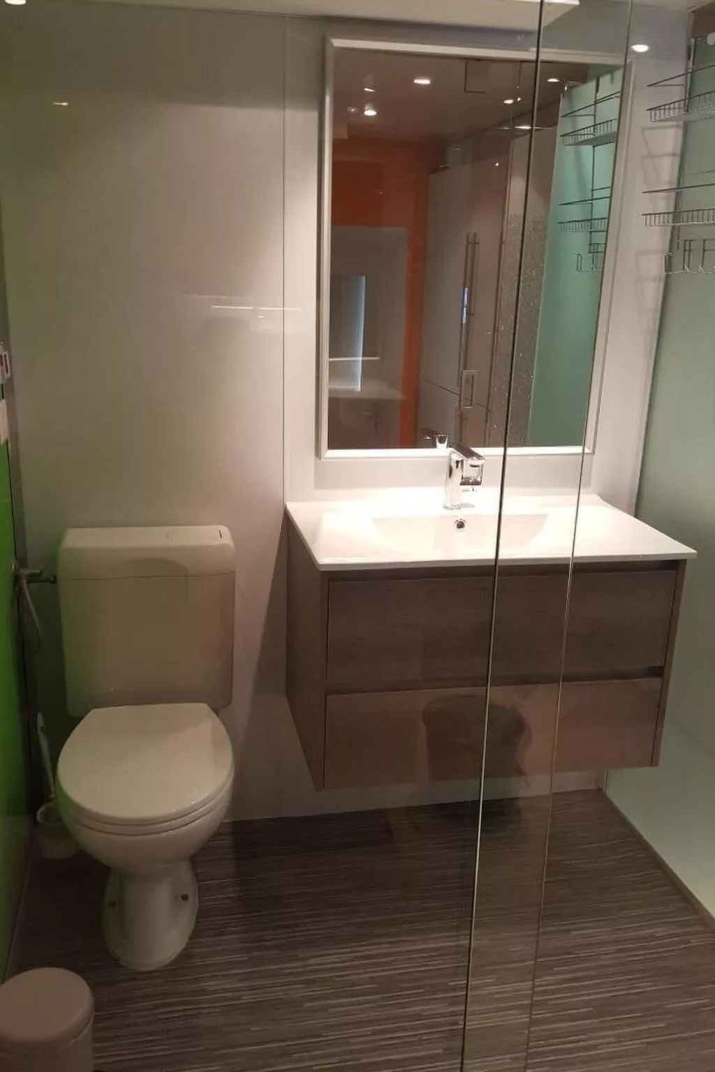 Moderne Ferienwohnung-Binnen