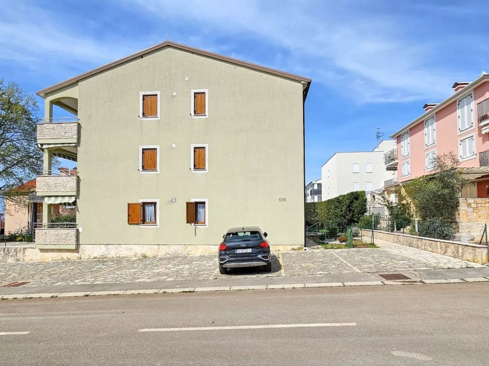 "Fabiola" mit Balkon - Buiten