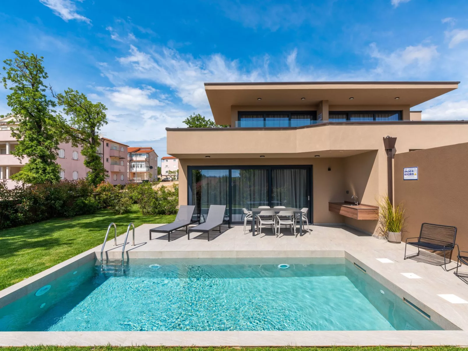 Quercus Village APP 1 mit privatem Pool-Buiten