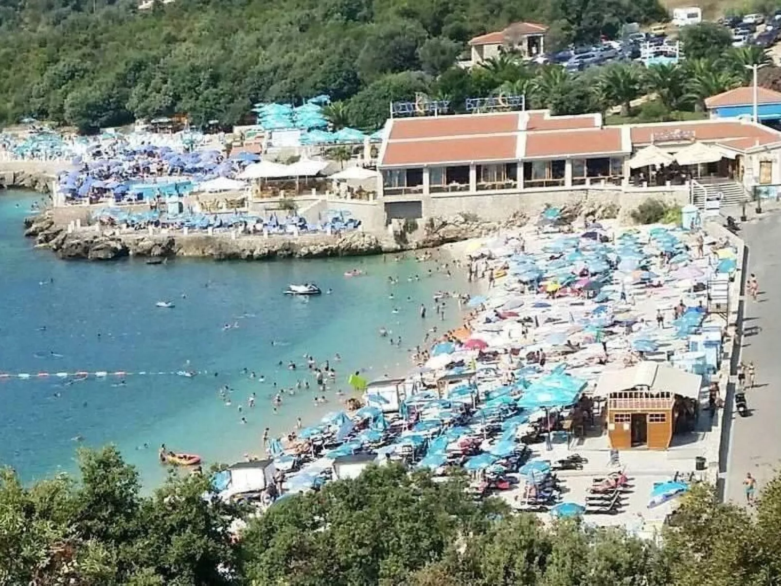 Gemütliche Wohnung mit Meerblick vom Balkon aus-Buiten