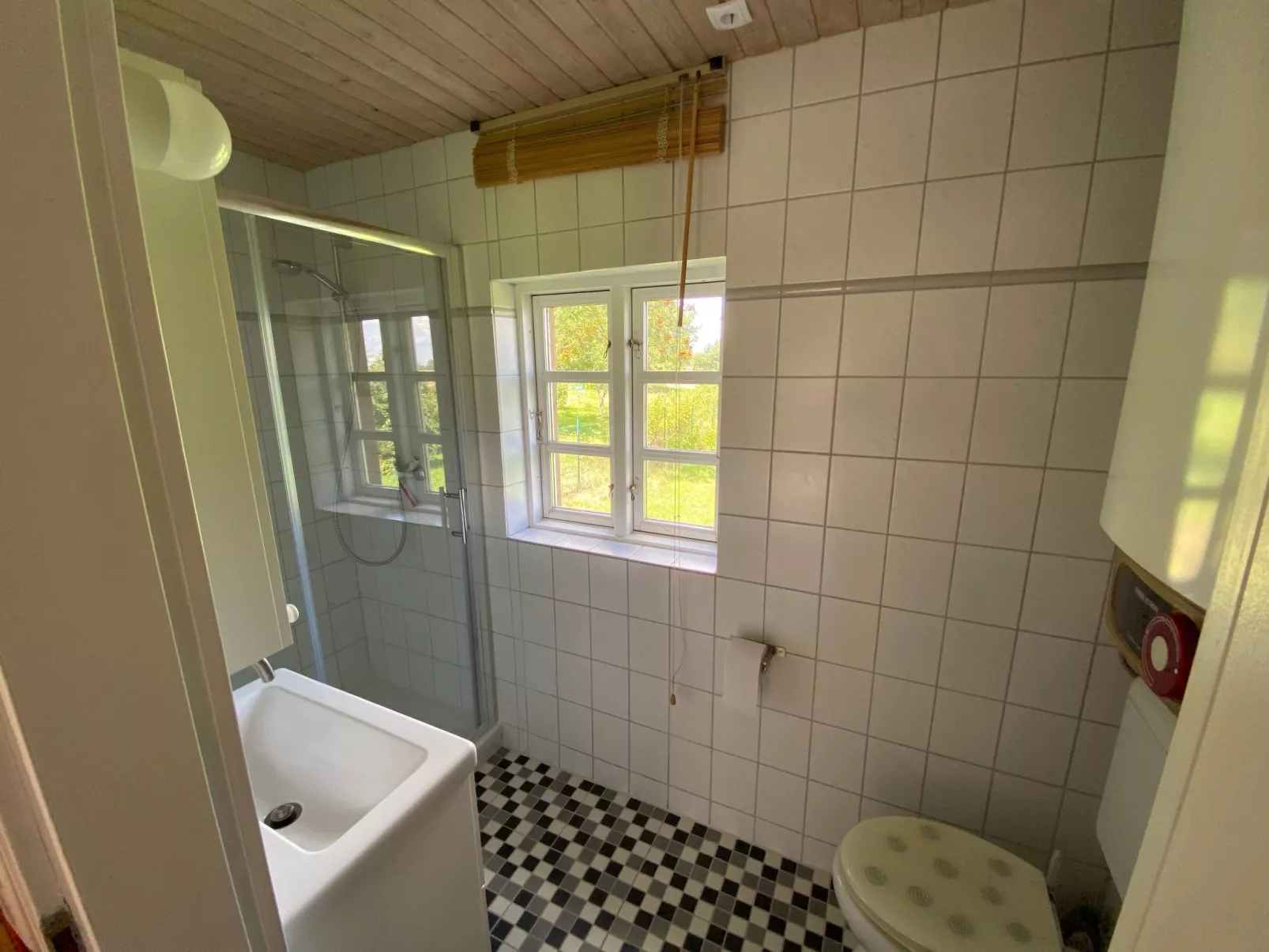 Haus in Zimmert mit Terrasse, Grill und Garten-Image-tags.info