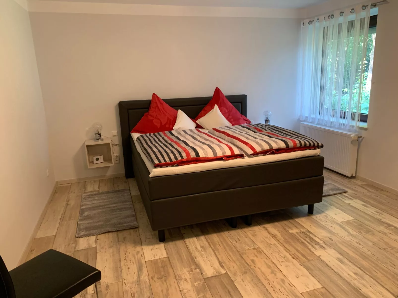 Elbe-Ferienwohnung mit Terrasse nah am Zentrum-Binnen