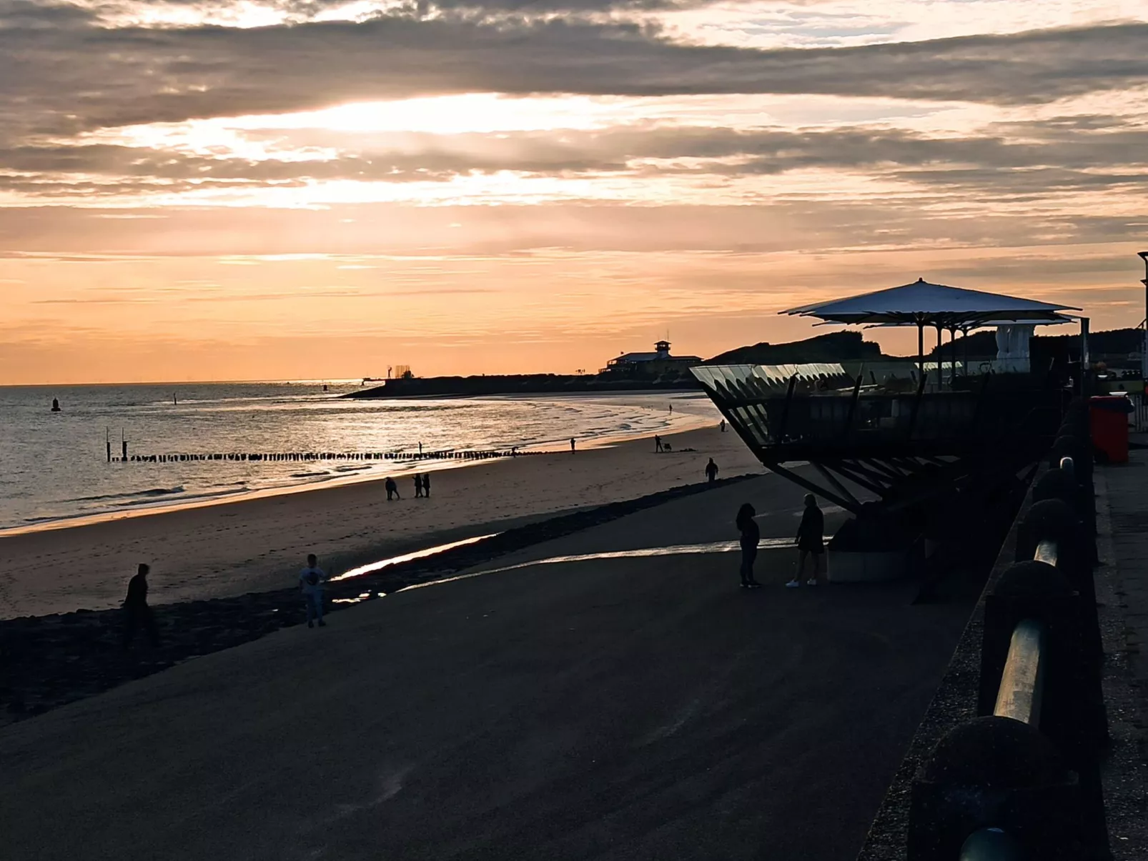 Appartement "Frühstück bei Carins"-Buiten