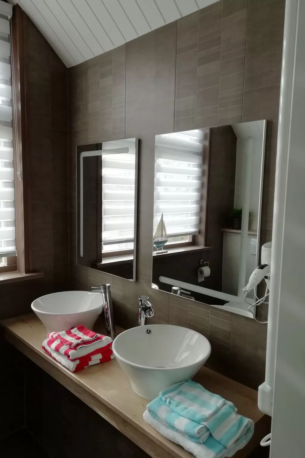 Einmalige, ruhige Ferienvilla im Grünen-Binnen