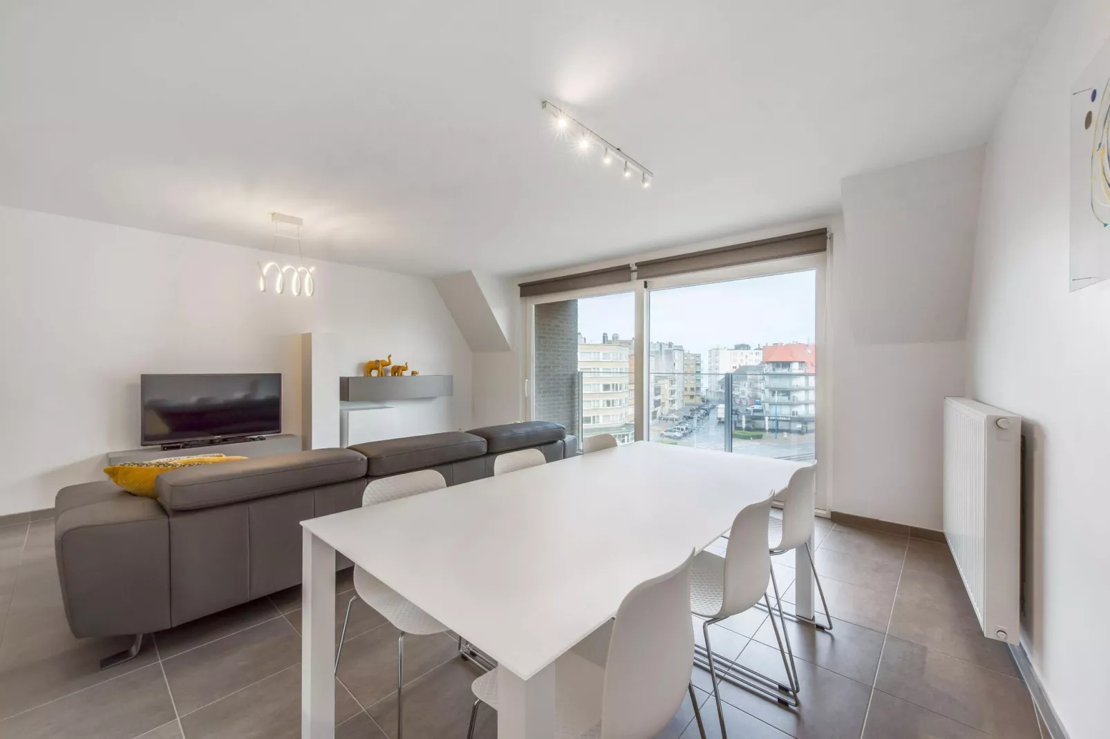 Delmar 401K26-Eetkamer