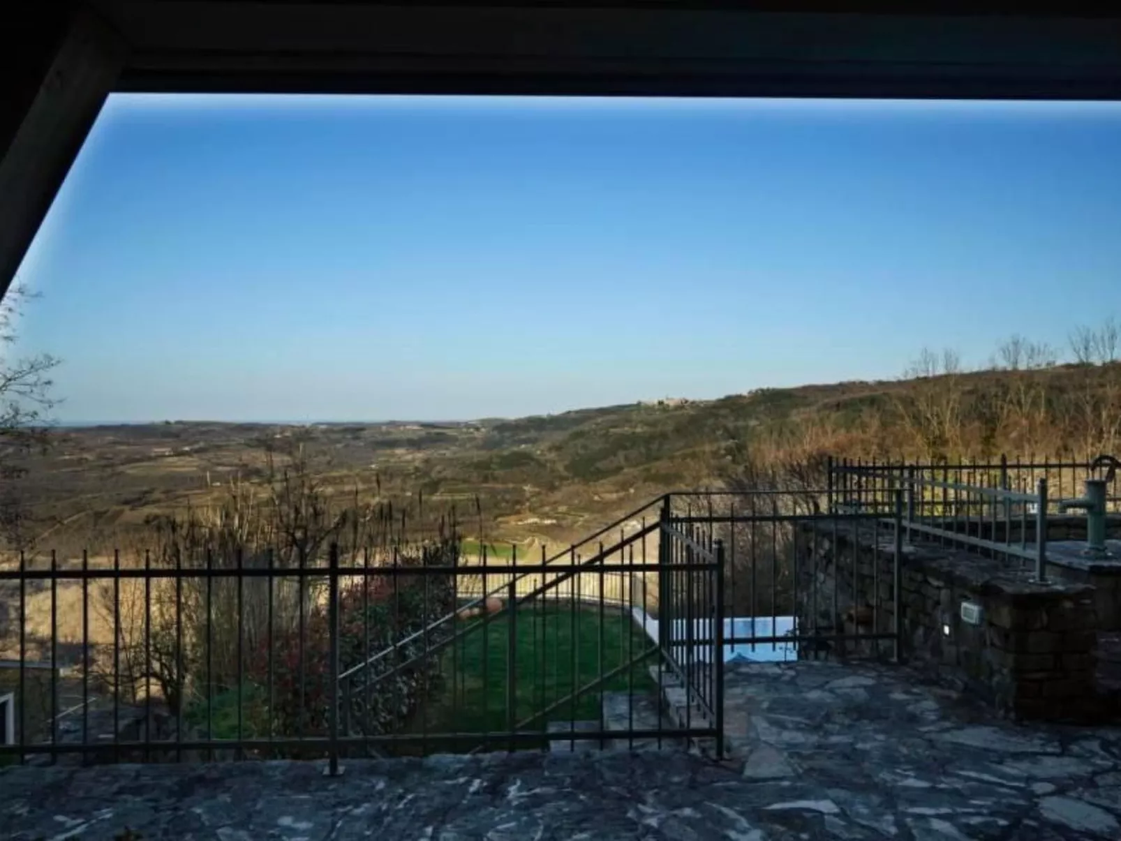 In Kostanjica mit Grill, Terrasse und Garten-Buiten