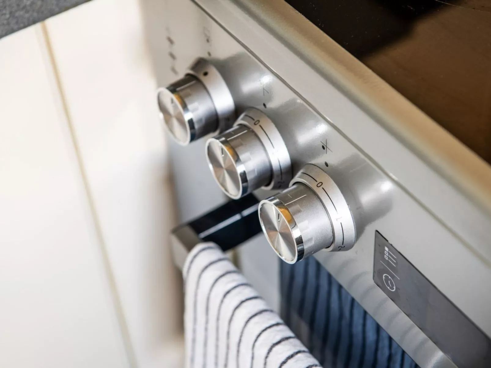 "3-Bett-Haus mit Parkplatz und Büro"-Image-tags.info