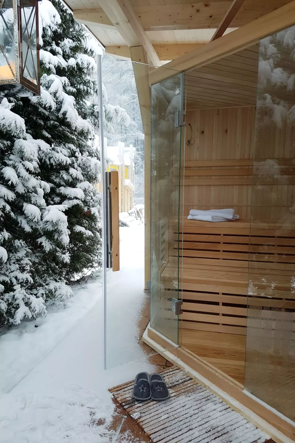 Bungalow mit Garten, Grill und Terrasse-Buiten