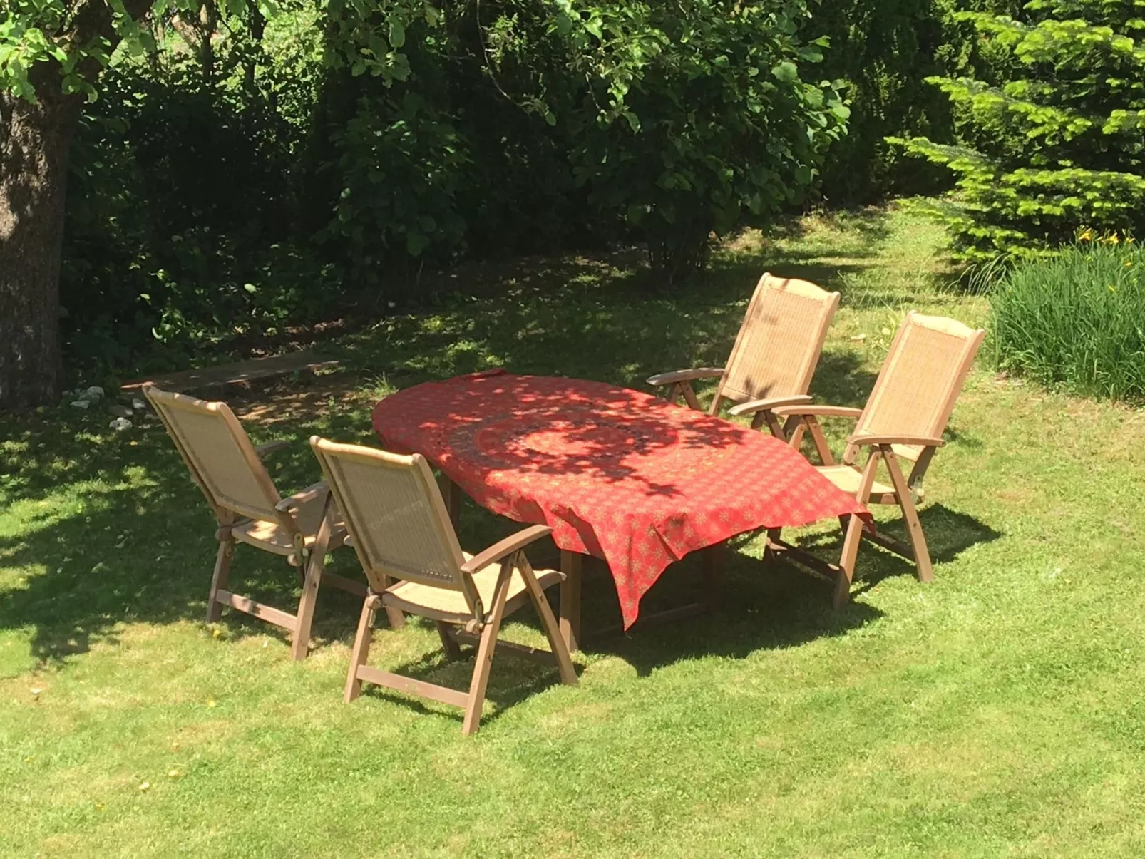 Appartement mit Balkon-Buiten