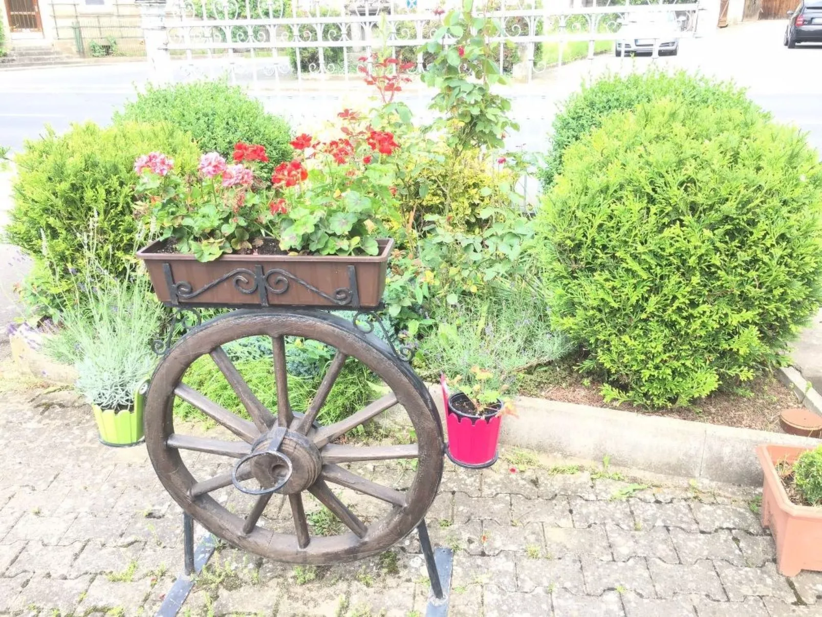 Große Ferienwohnung in Gosberg mit Terrasse, Garten und Grill-Buiten