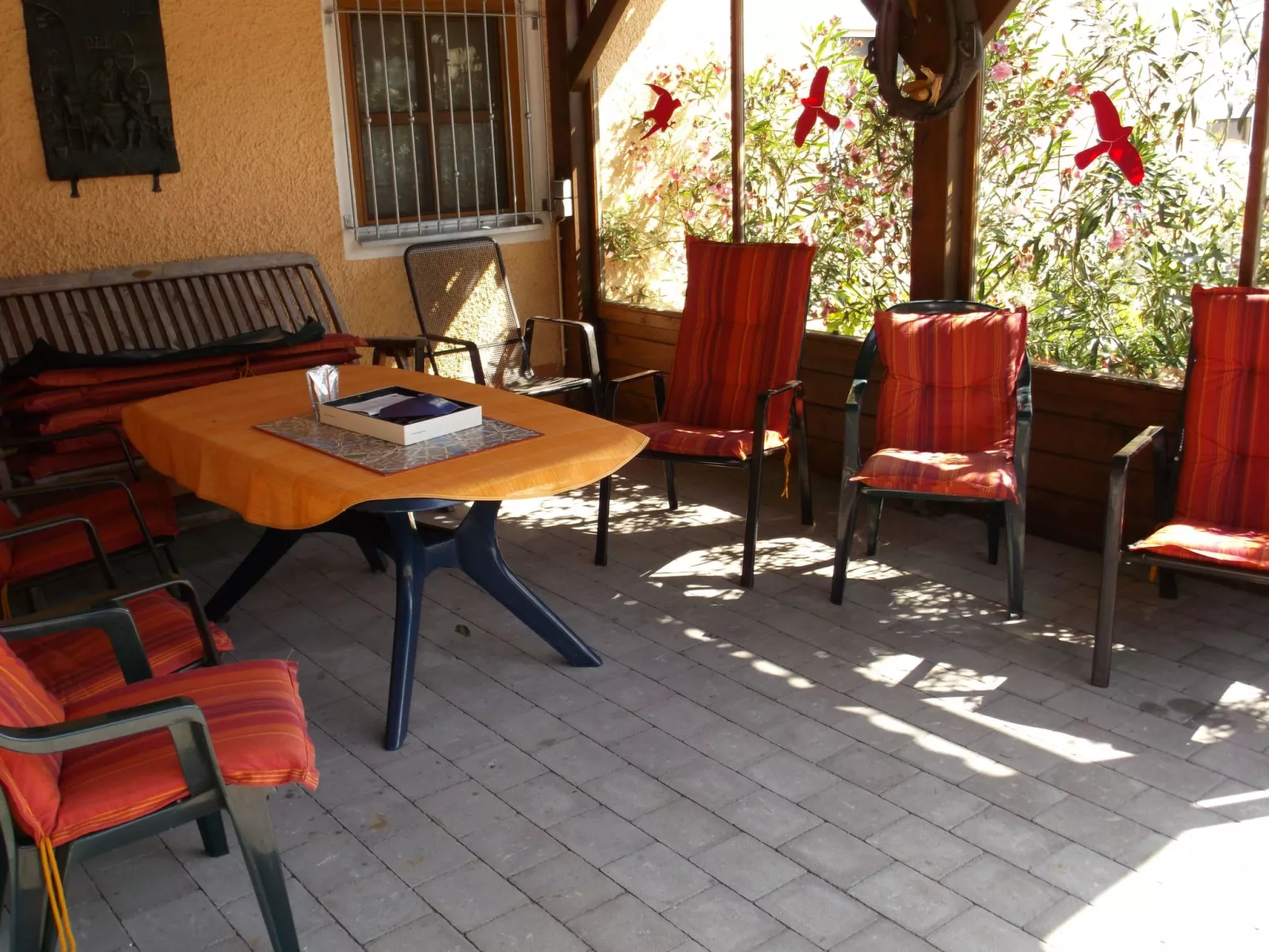 Gemütliche Ferienwohnung mit großem Garten - Buiten