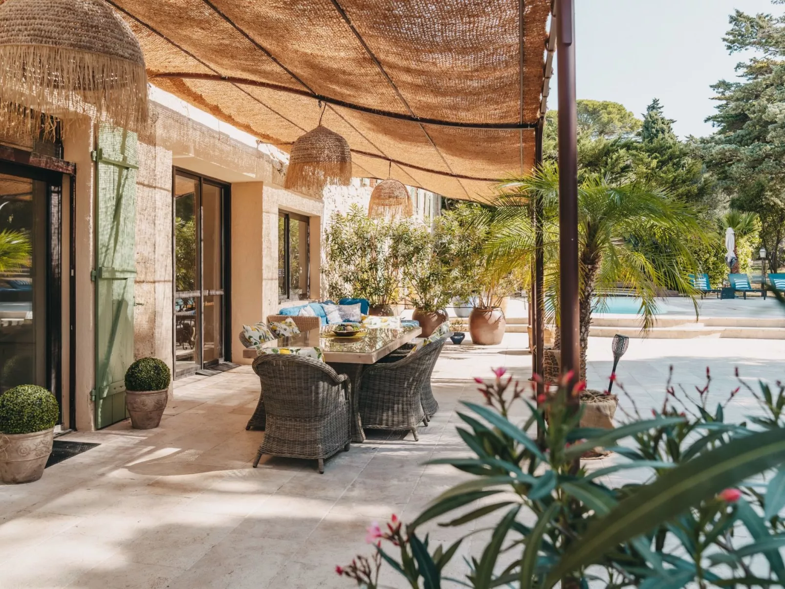 Mit Blick auf das Wasser-Buiten