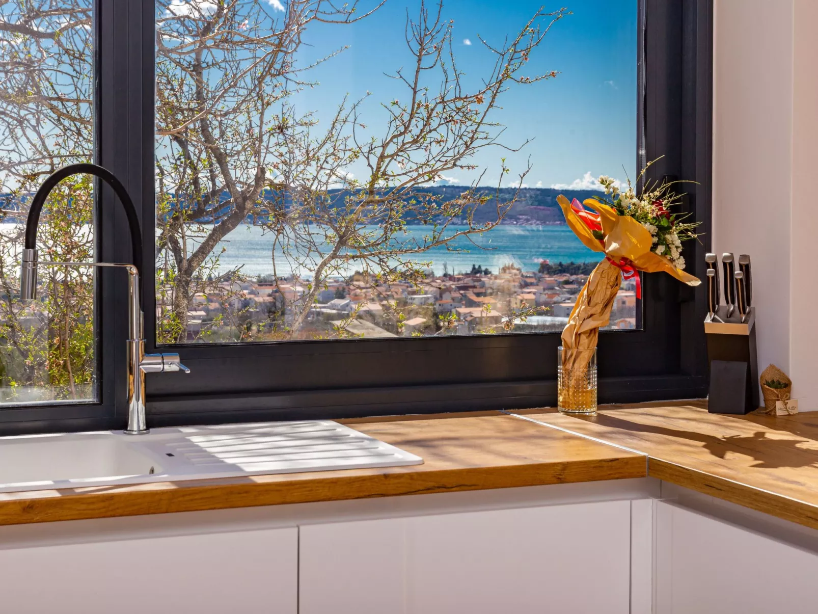 Haus für 9 Personen und 1 Kind in Kastel Luksic-Buiten