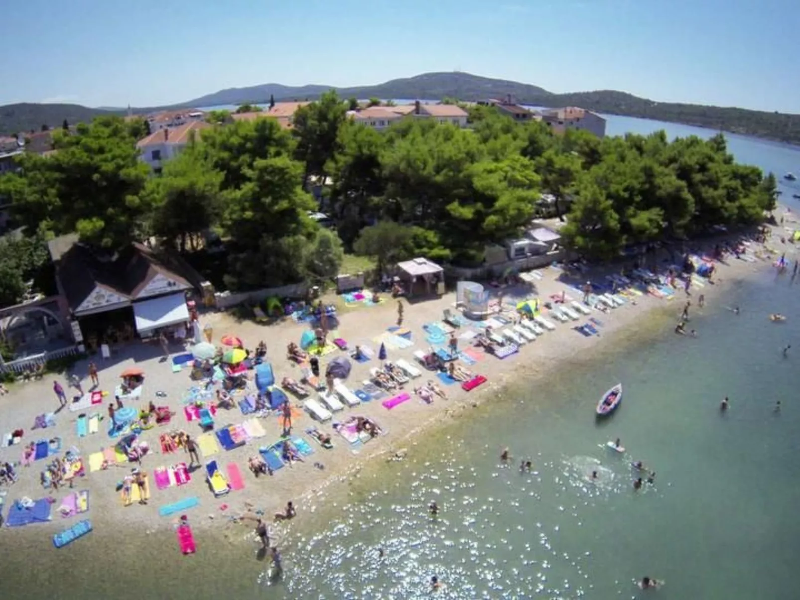 Mit Blick auf das Wasser-Buiten