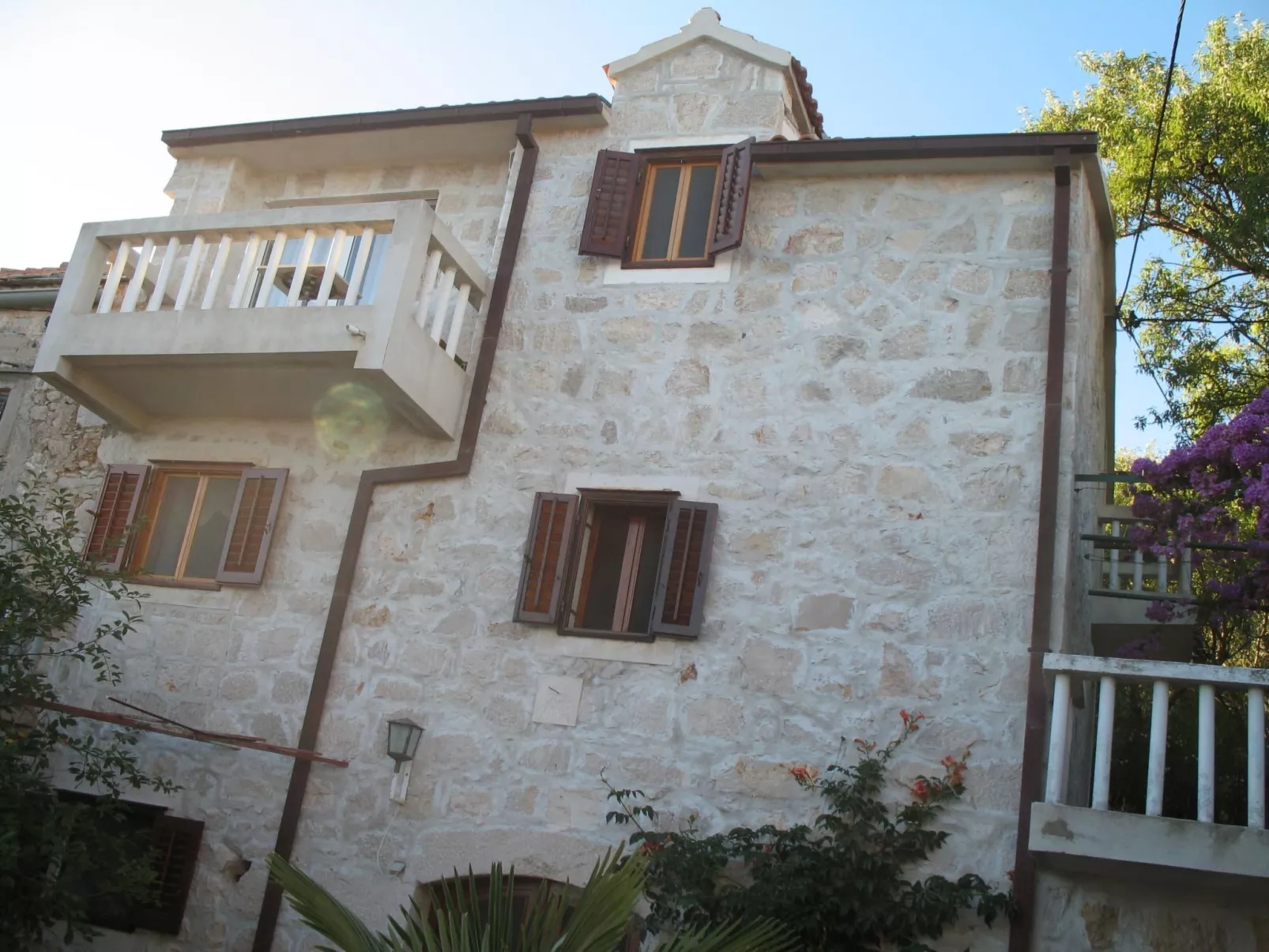 Wohnung in Zavala mit schönem Garten-Buiten