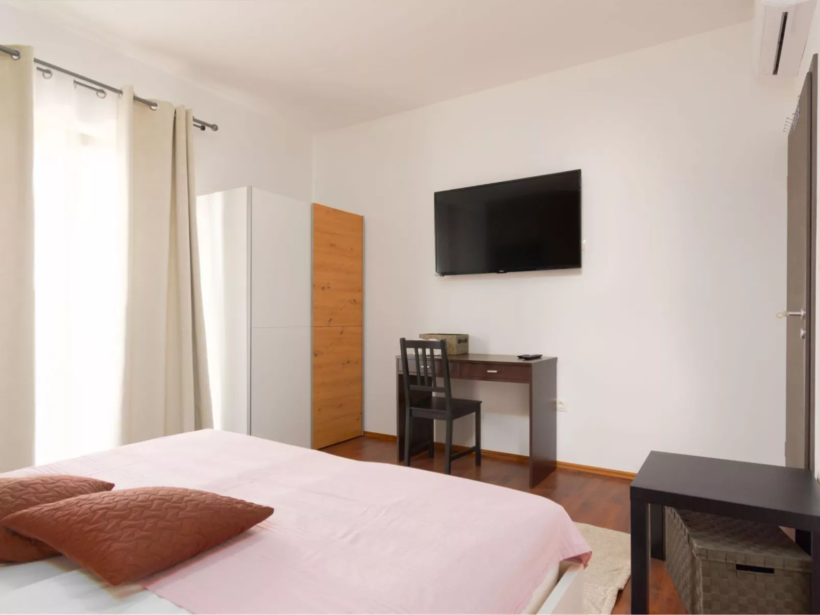 Private Villa mit Panoramablick-Binnen