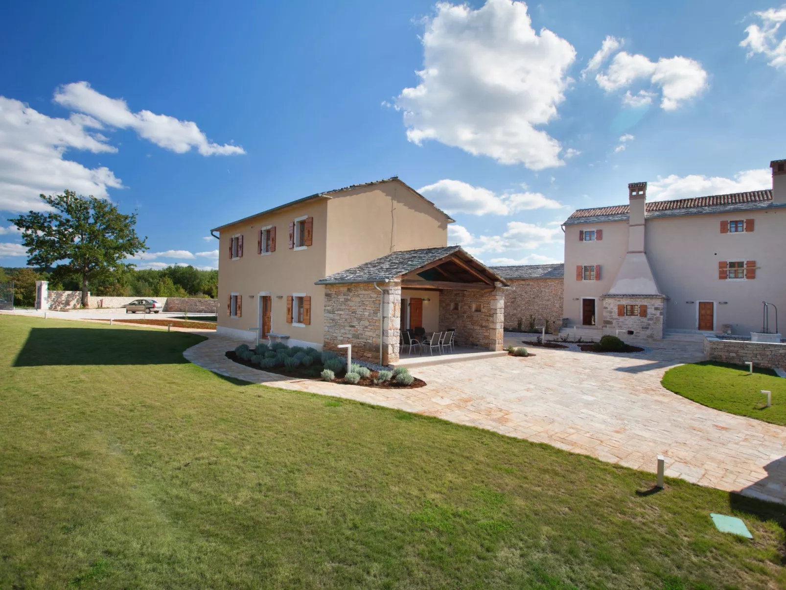 Villa Poropati, Groznjan, Istrien-Luxus Landgut mit 7 Schlafzimmern für bis zu-Buiten