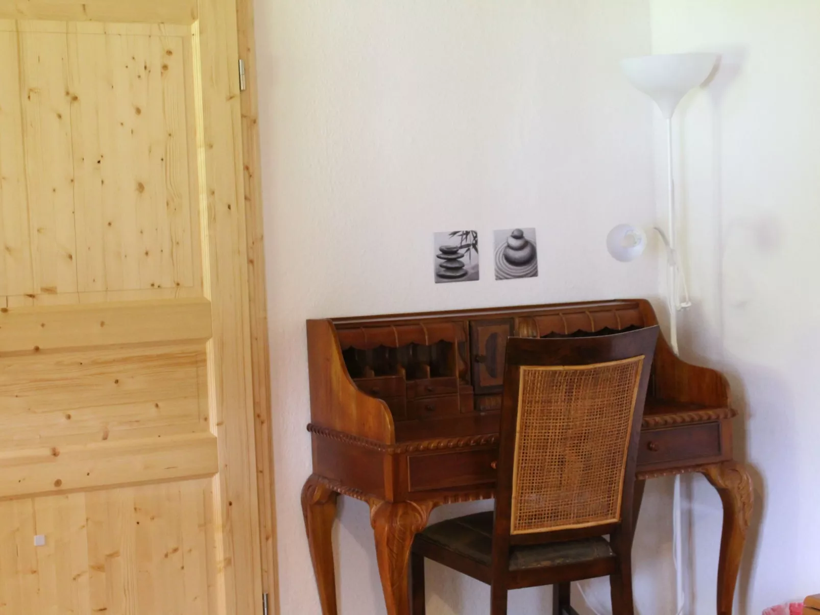 Mit Kaminofen, Fitnessraum und Sauna-Binnen