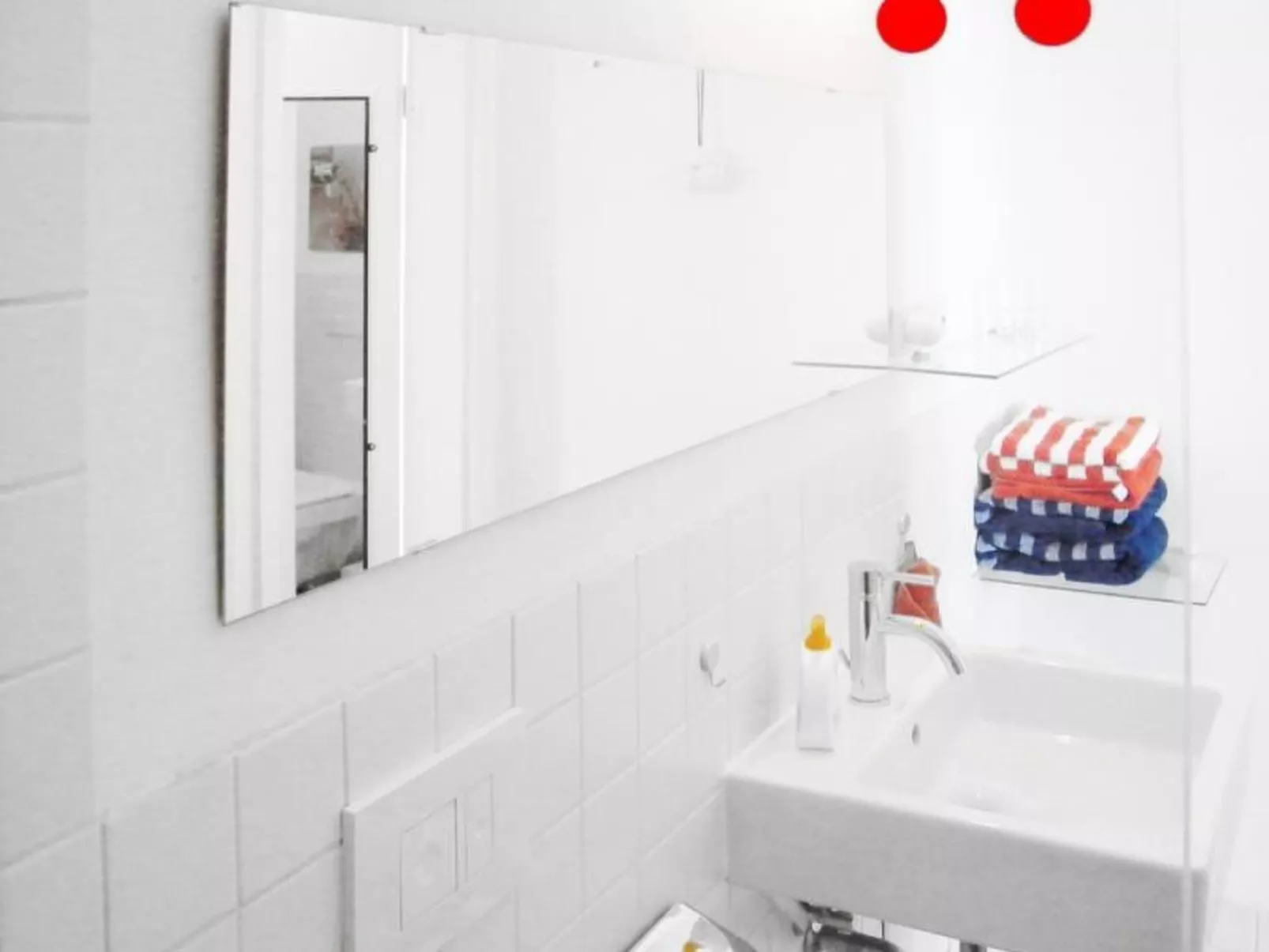 Zentrale Wohnung mit Klavier, Kunst und Design-Binnen