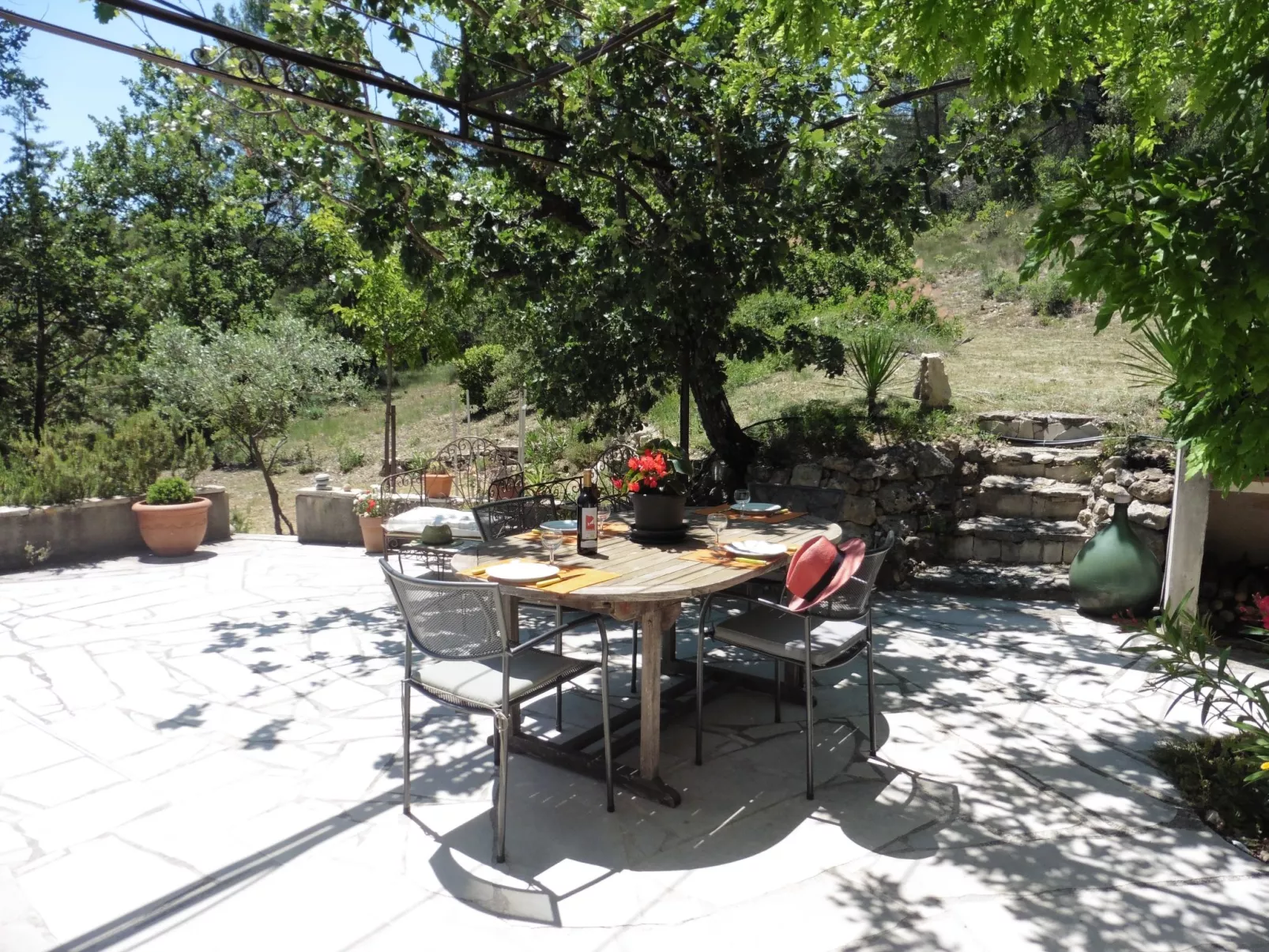 Charmantes Landhaus mit Garten-Buiten