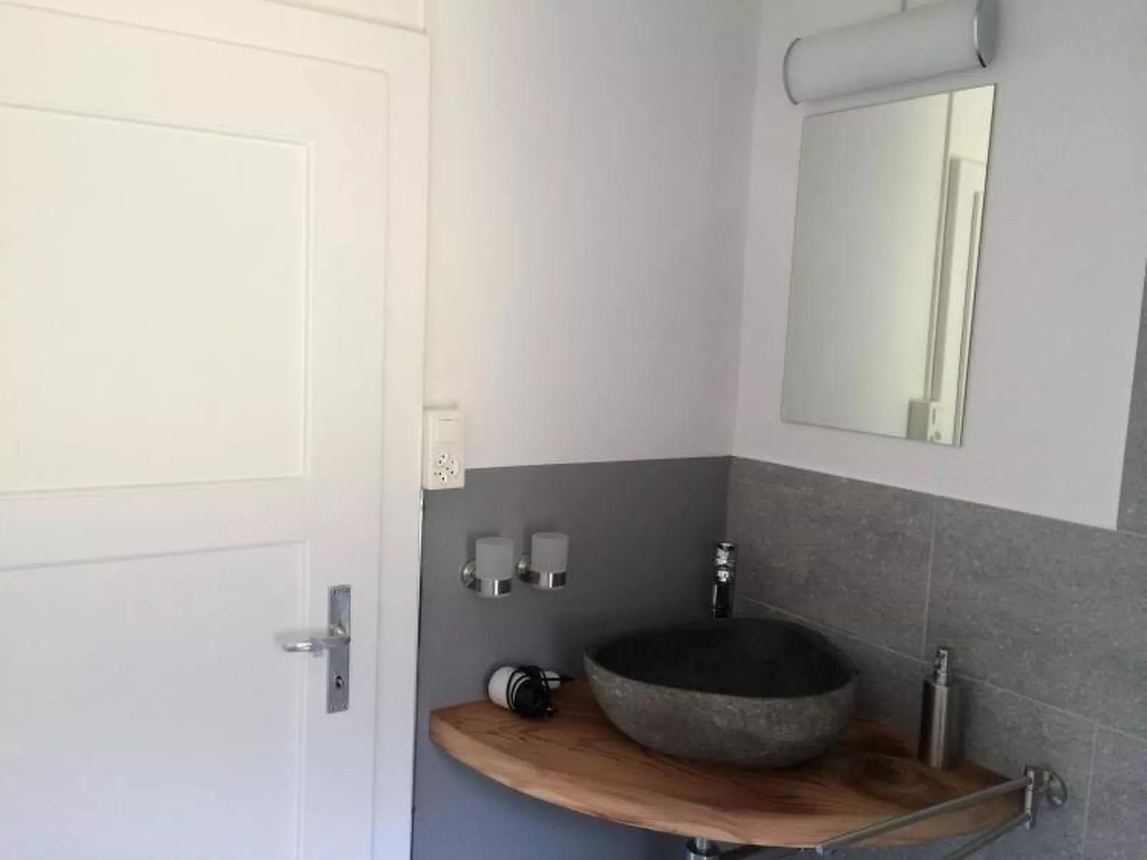 Maiensäss 5.5 Zi sonnig und rustikal-Binnen