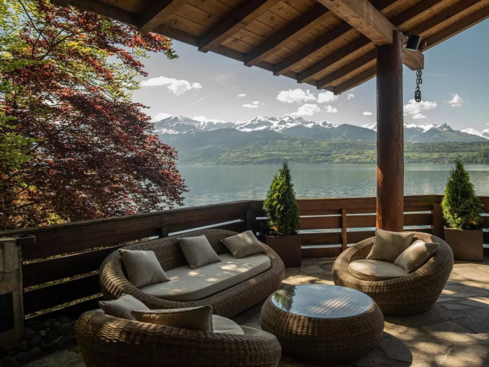 Chalet am See mit Panorama Aussicht-Binnen