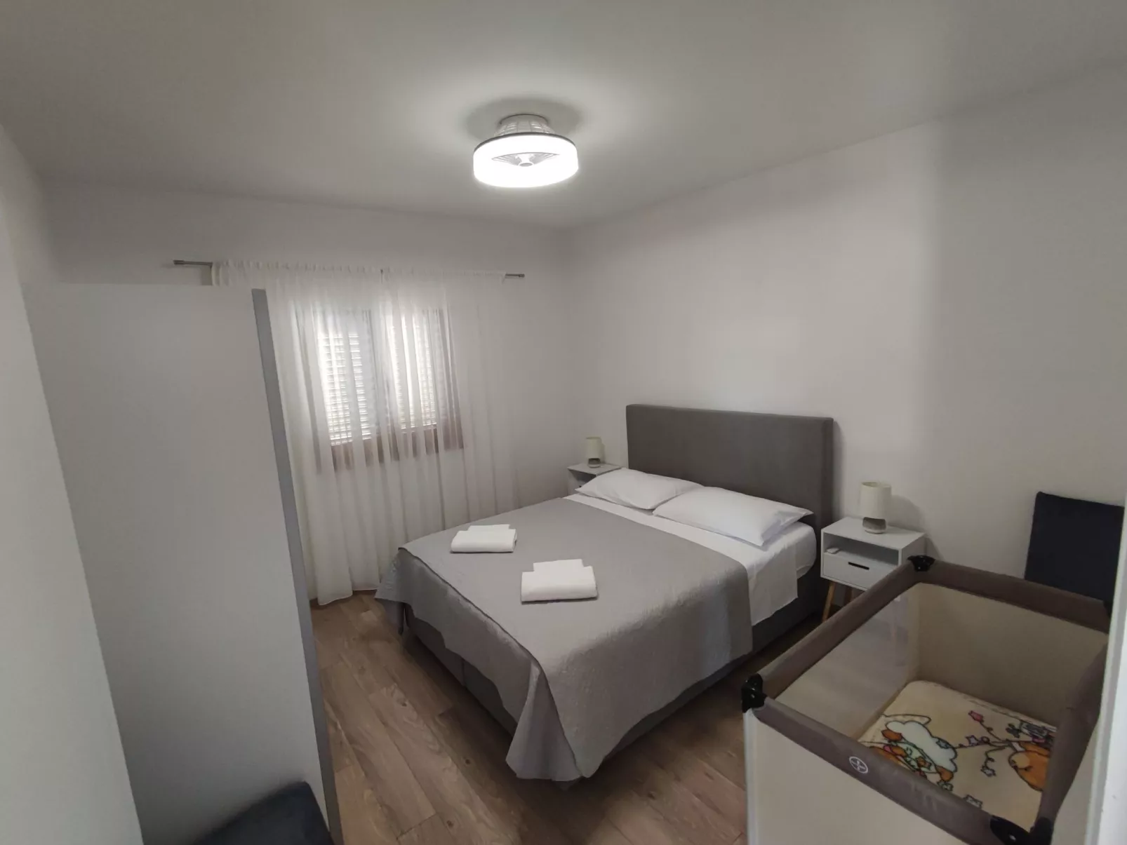 Angenehmes Haus in Posedarje mit großem Garten-Binnen