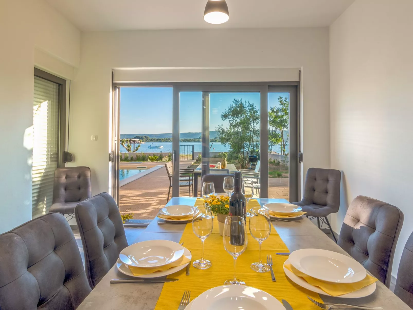 Villa "Lu-Ma" mit Blick auf das Wasser-Buiten