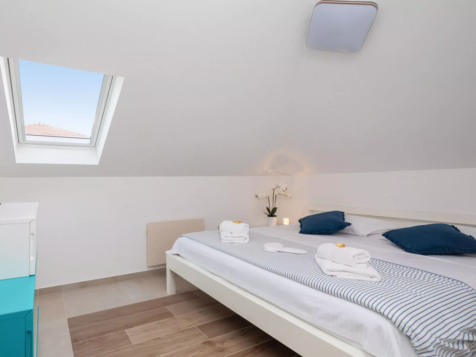 Epetium Beach Villa-Image-tags.info