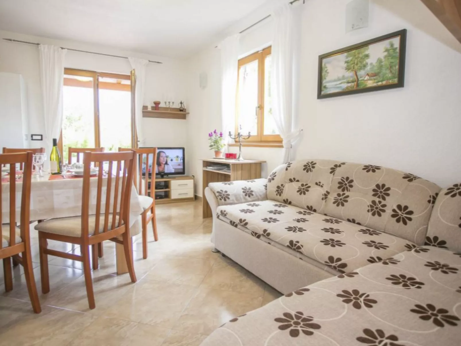 Haus Valmonida-Binnen