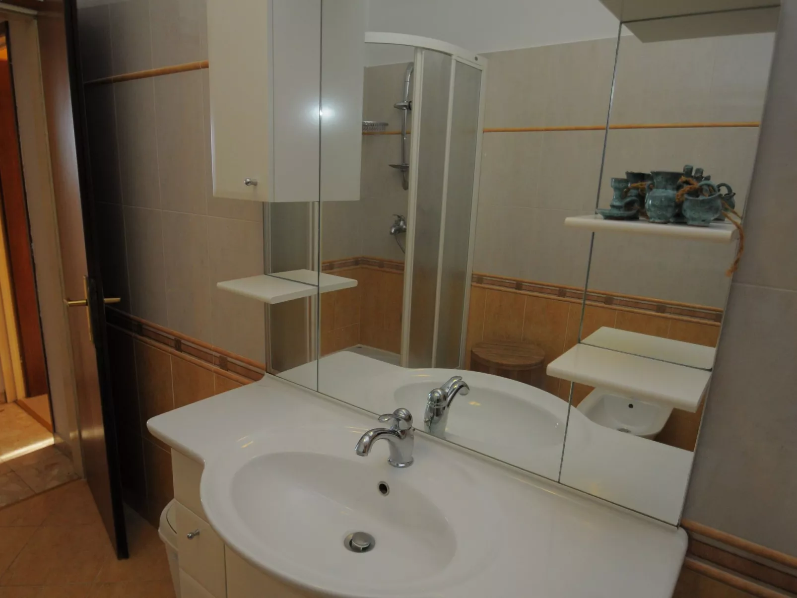 Apartment Kisic 3 mit herrlichem Meerblick-Binnen