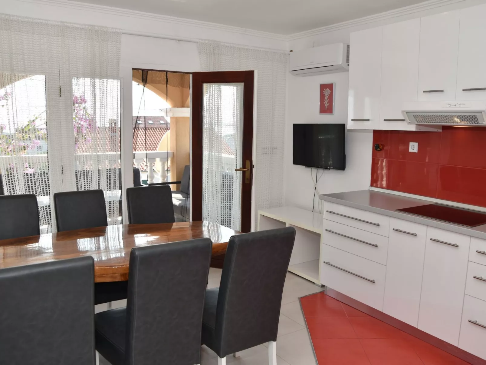 Appartement Maksan im 2. Stock mit einer Terrasse-Binnen