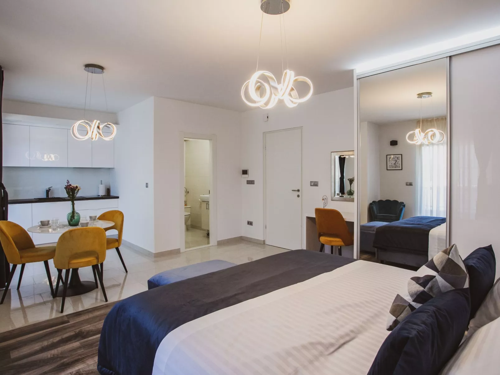 Luxuriöses Ferienhaus Lucija mit Jacuzzi-Binnen