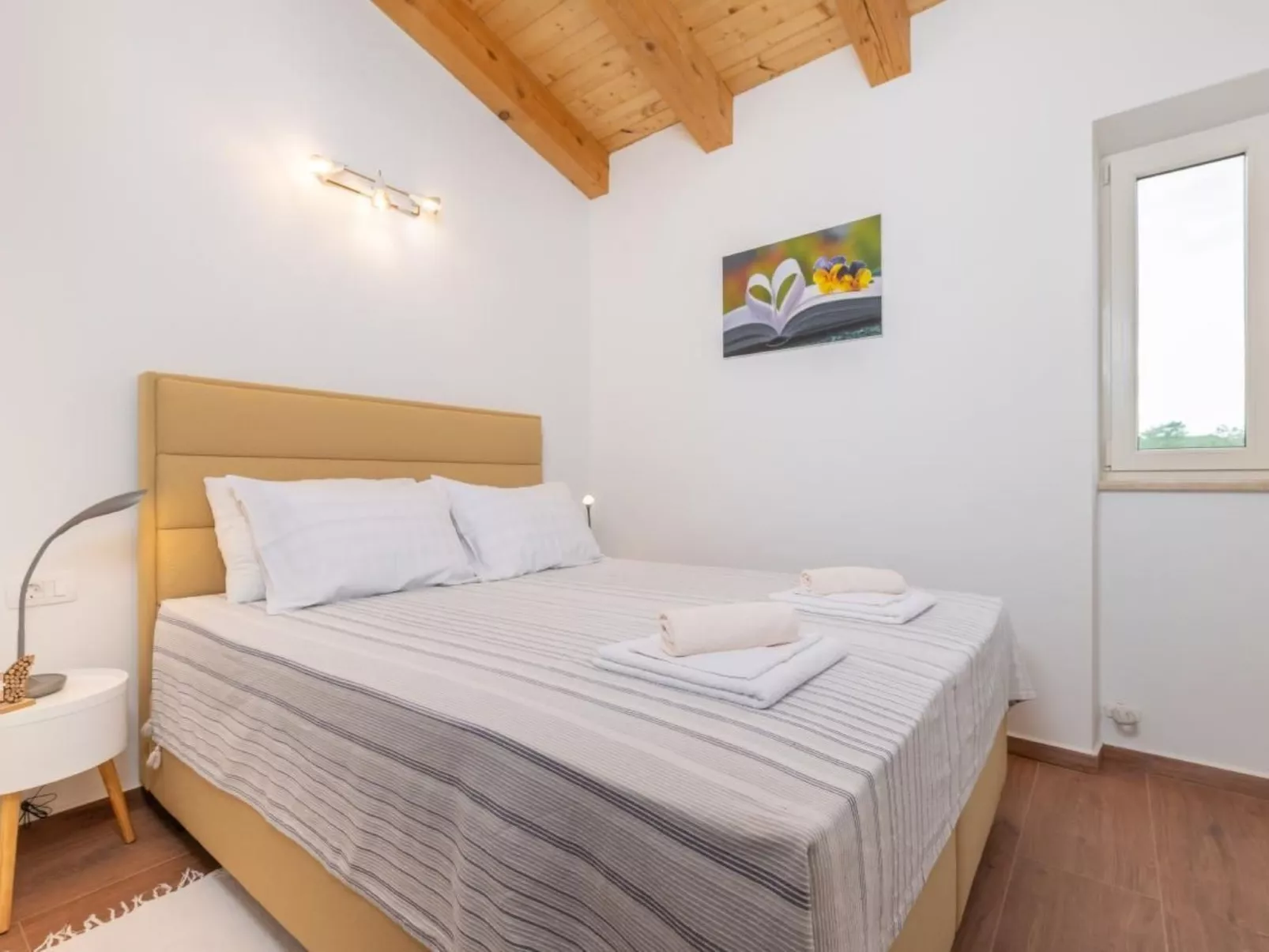 Villa Violette mit Pool nahe Stadtzentrum-Binnen