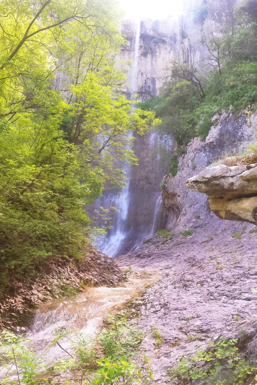 Romantische Villa mit weitläufigem Garten-Image-tags.info