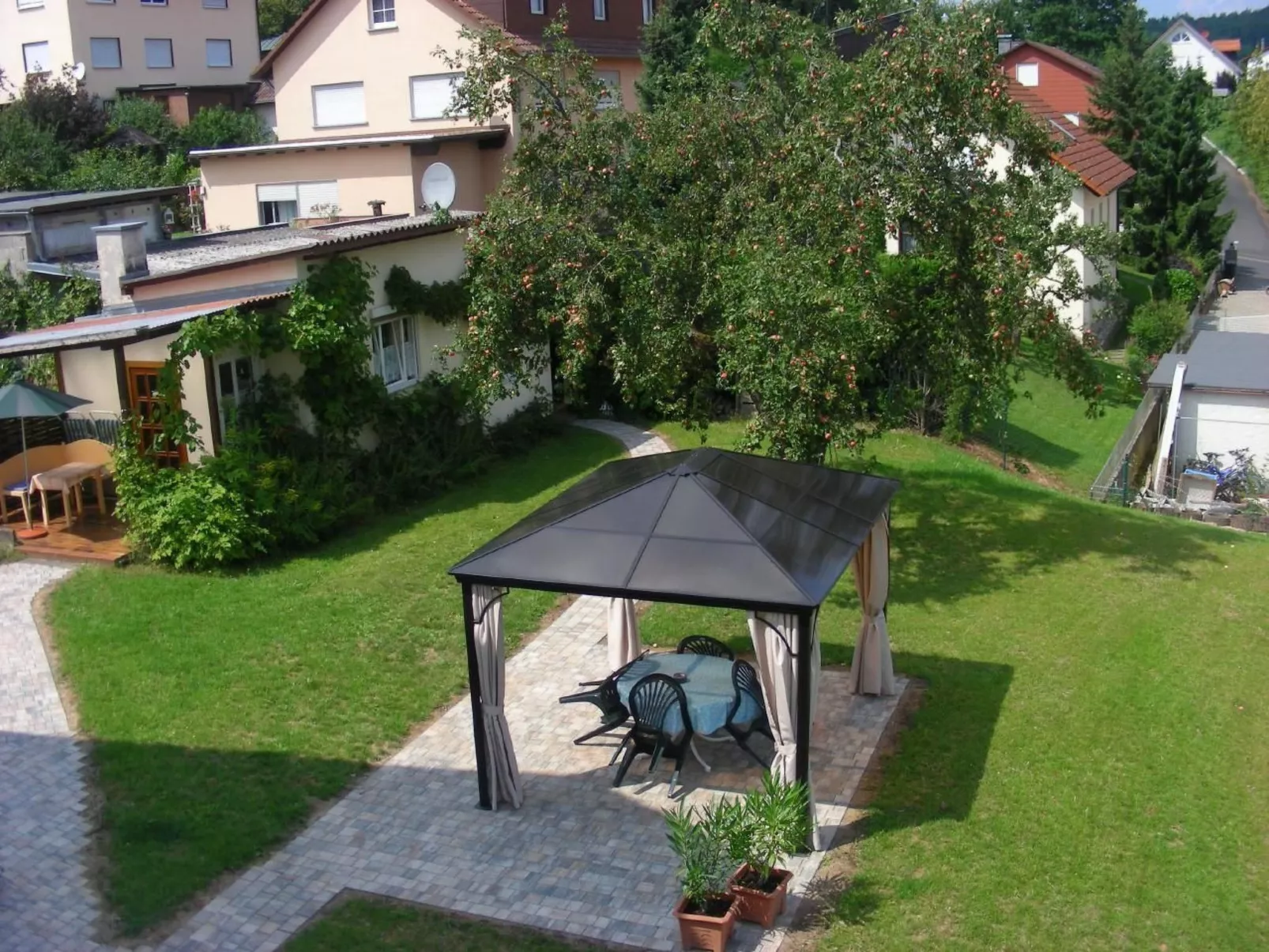 Haus Holzheimer mit Blick auf die Rhön-Buiten