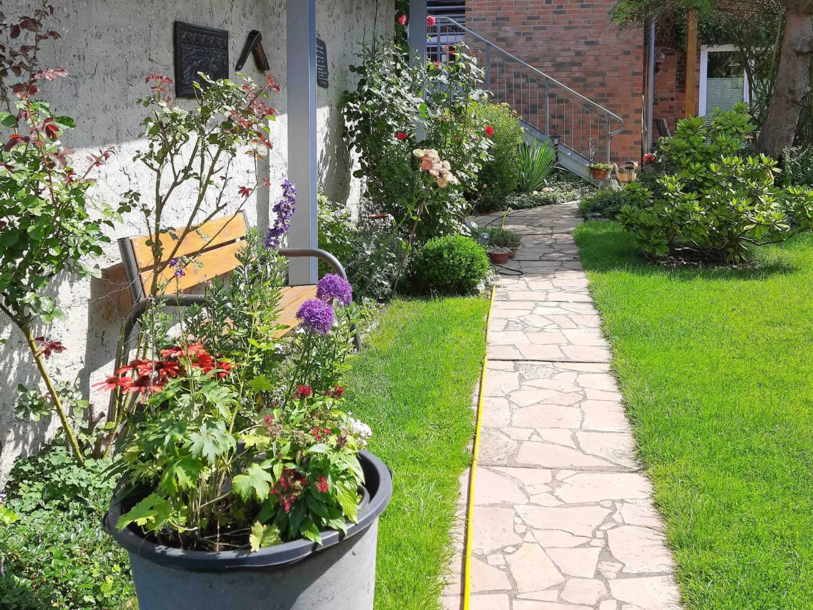 Charmante Wohnung in Dassow mit Terrasse und Gri - Buiten