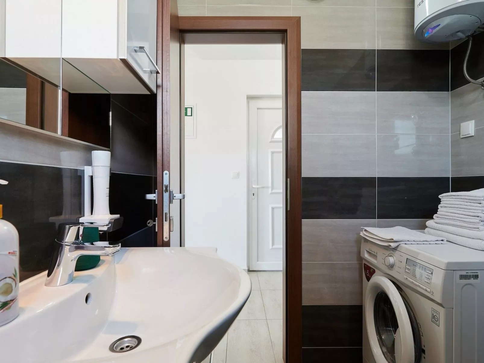 Appartement Adria mit Meerblick und Gemeinschaftspool-Binnen