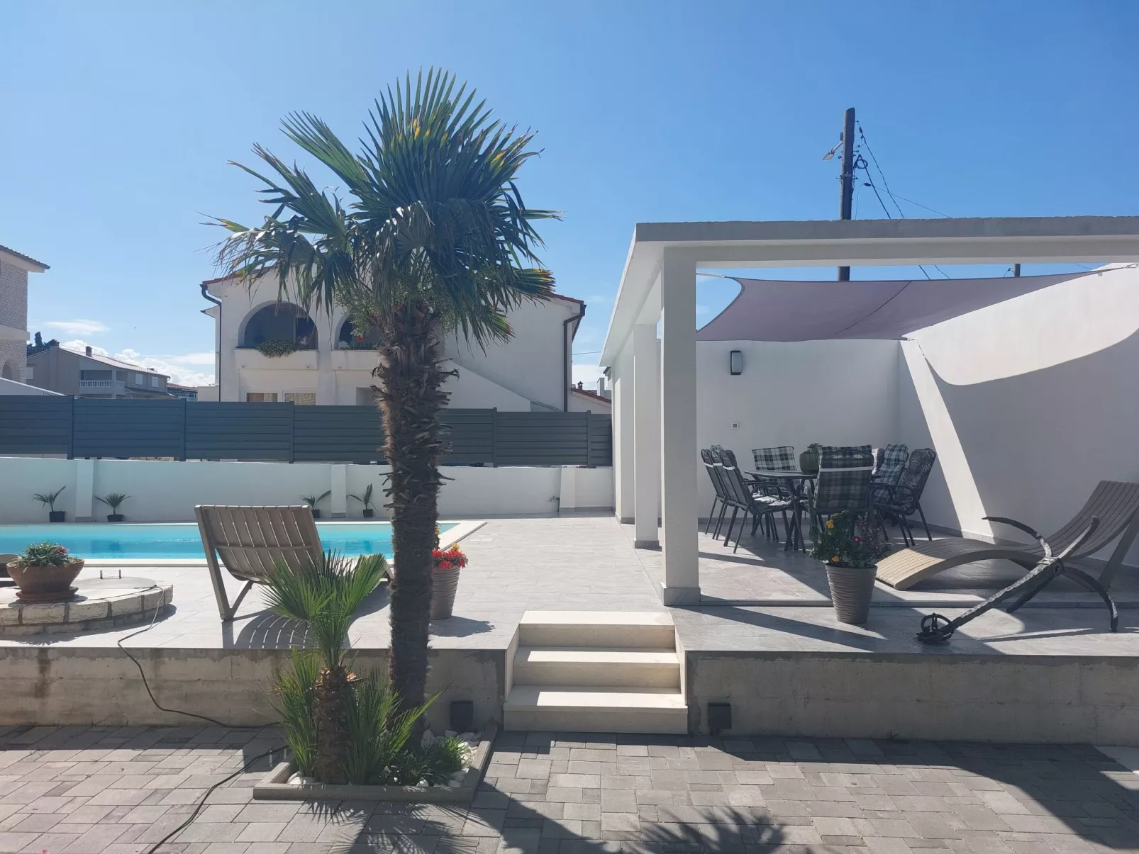 Gemütliche Ferienwohnung für Familien mit Terrasse-Buiten