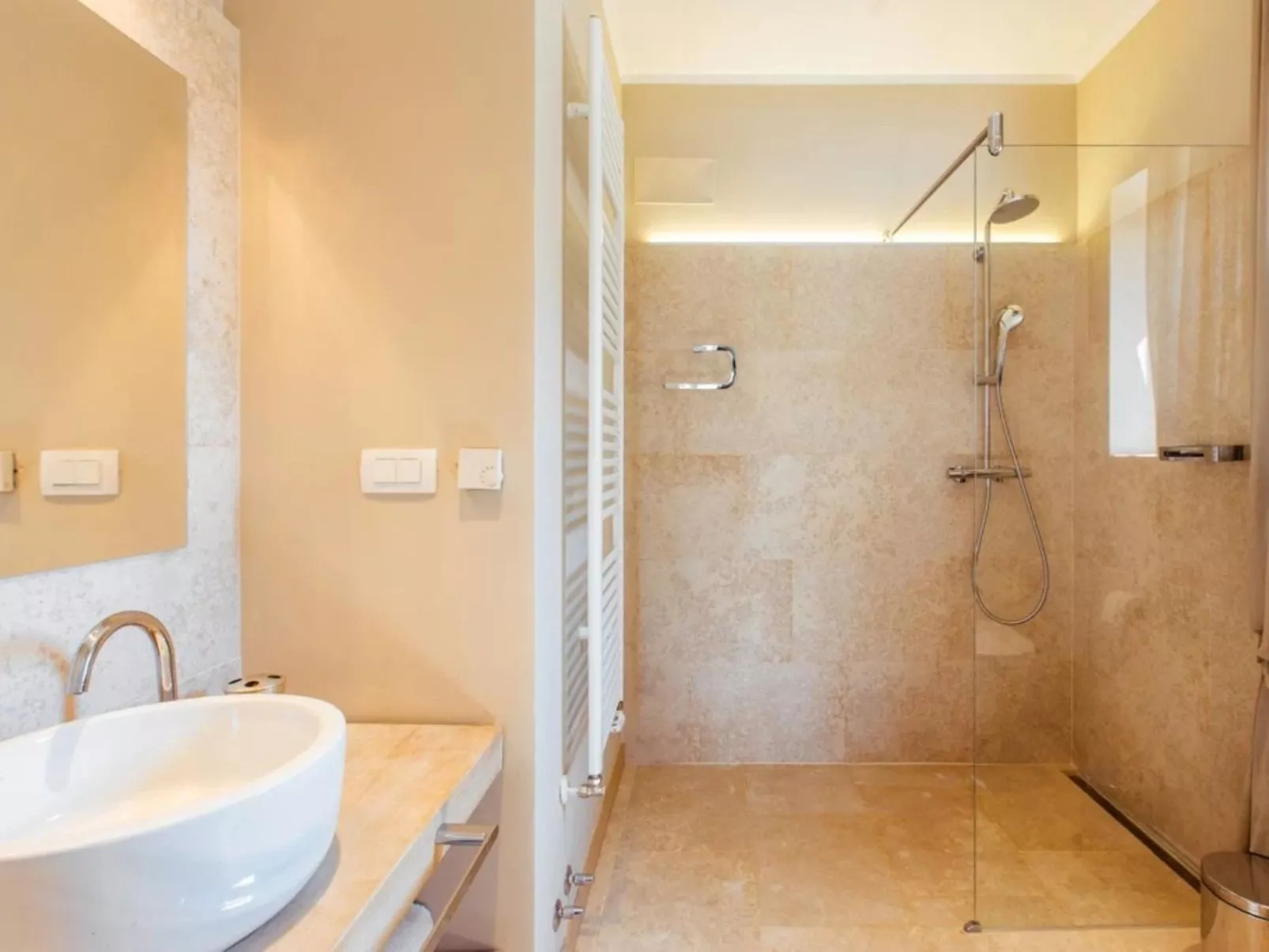 Villa Arabela mit 4 Schlafzimmern, in der Nähe von Porec-Binnen