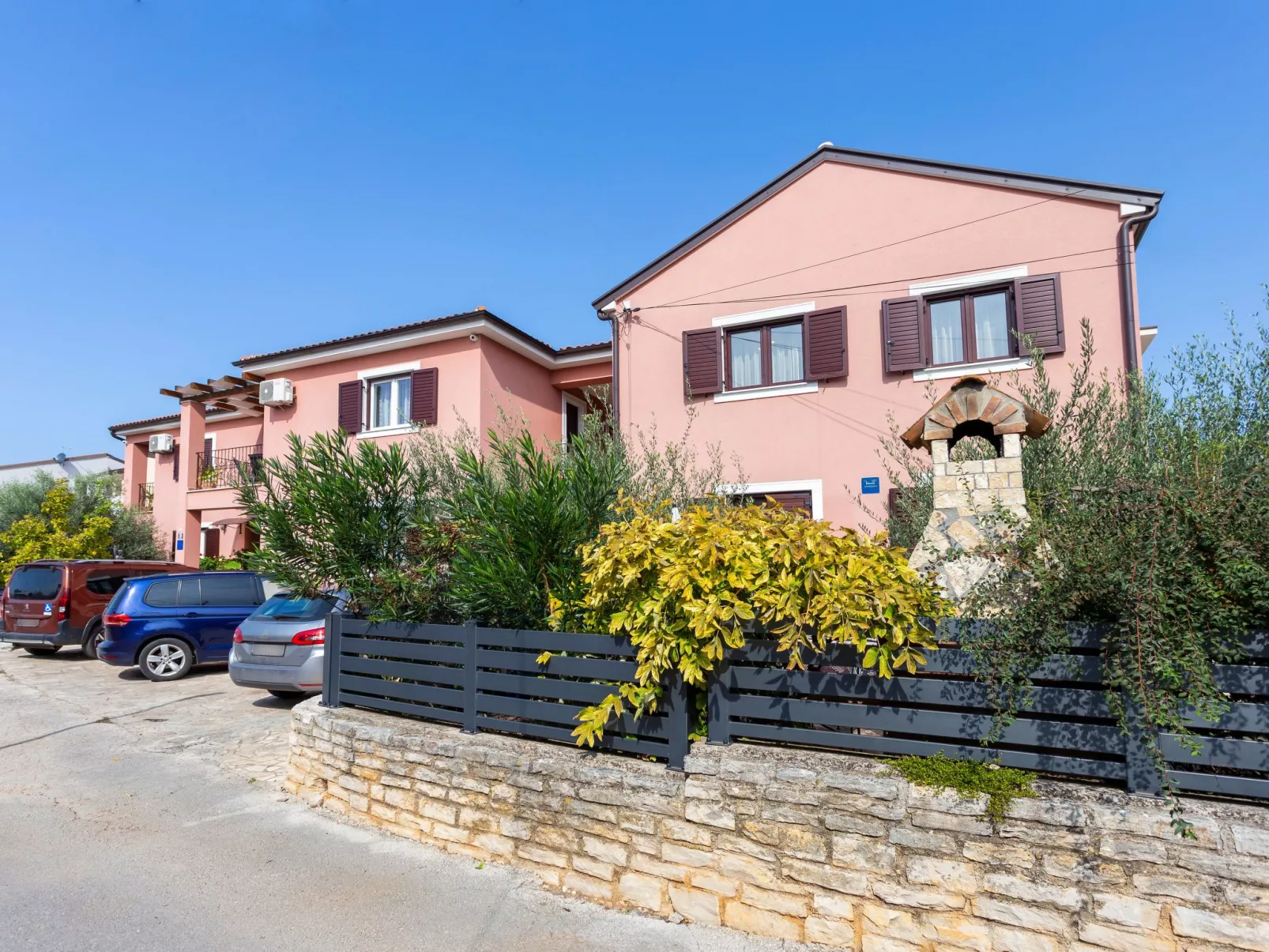 Schöne Wohnung Funtana Nr.1-Buiten