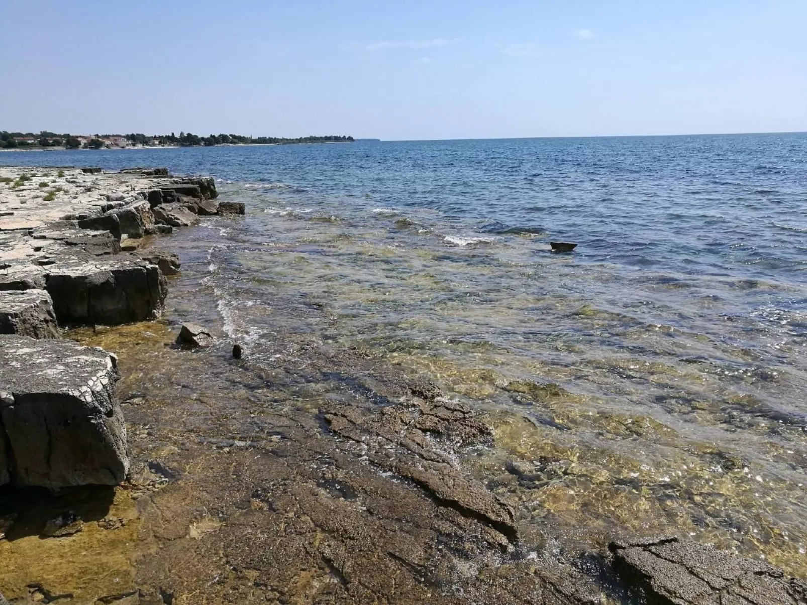 Villa direkt am Meer und Strand mit herrlichem Blick-Buiten