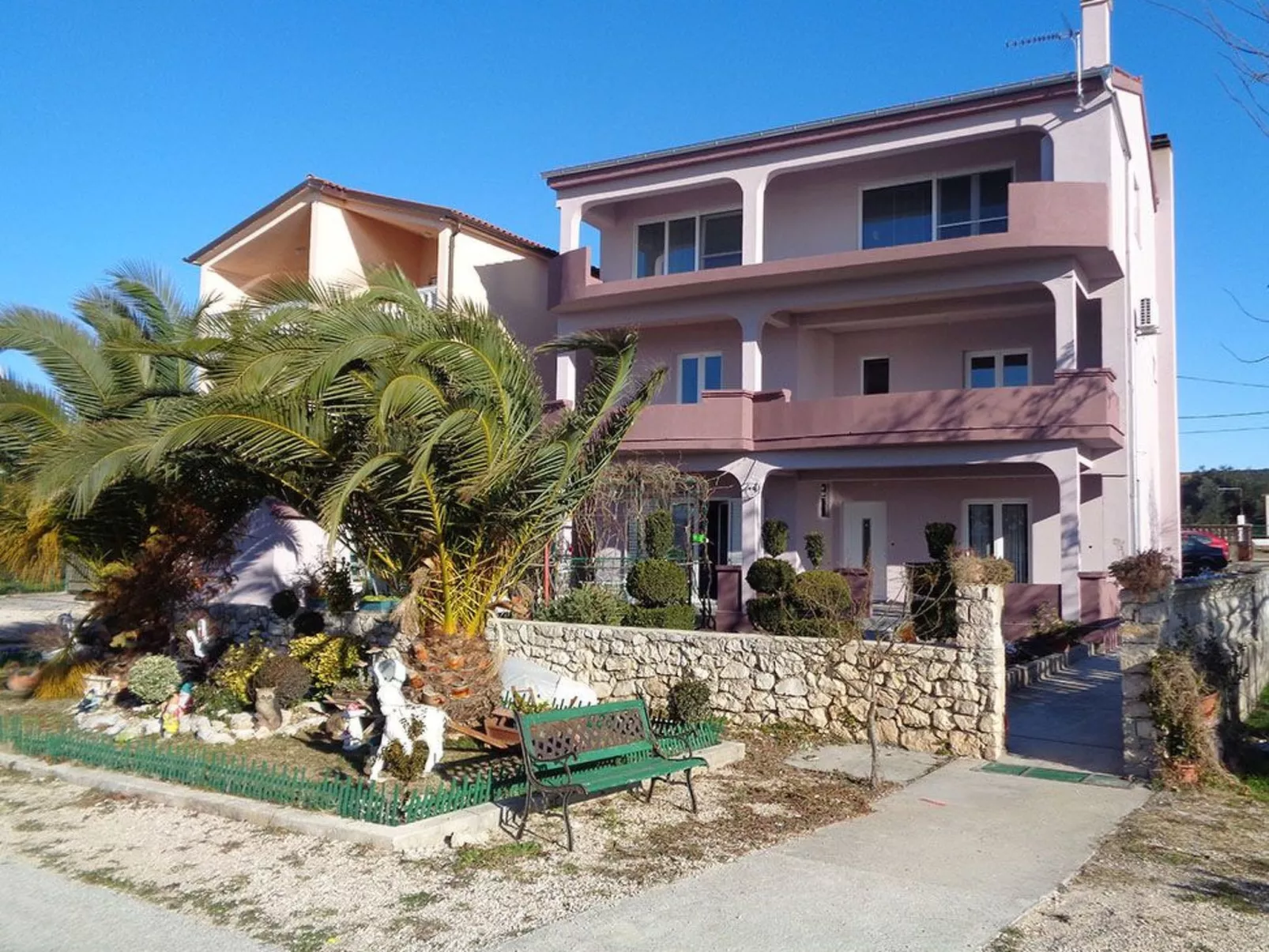 Wohnung in Turanj mit sicherem Parkplatz-Buiten