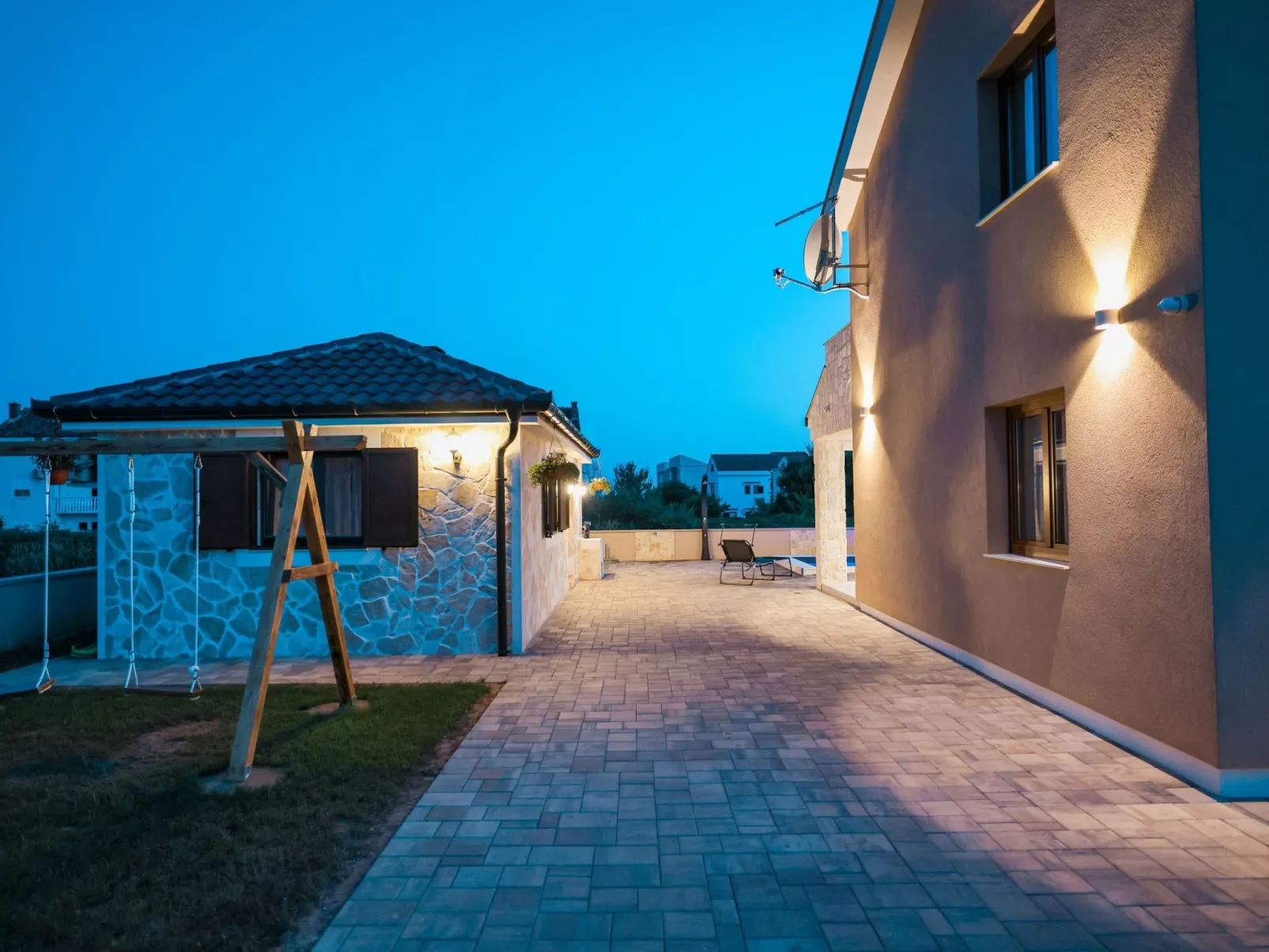 Villa mit beheiztem Pool in der Nähe des Meeres-TA Leut Agency-Buiten